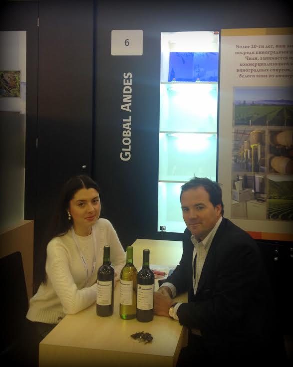 Luis Chadwick Fresard, Global Andes Export S.A., en la feria Prodexpo en Moscú. Intérprete - E. Vájtina